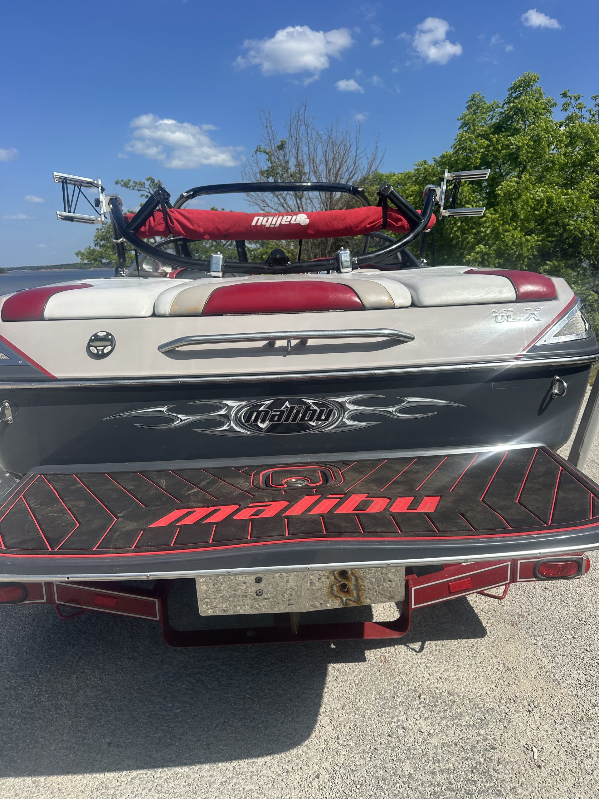 2005 Malibu Wakesetter surf boat - Image 3
