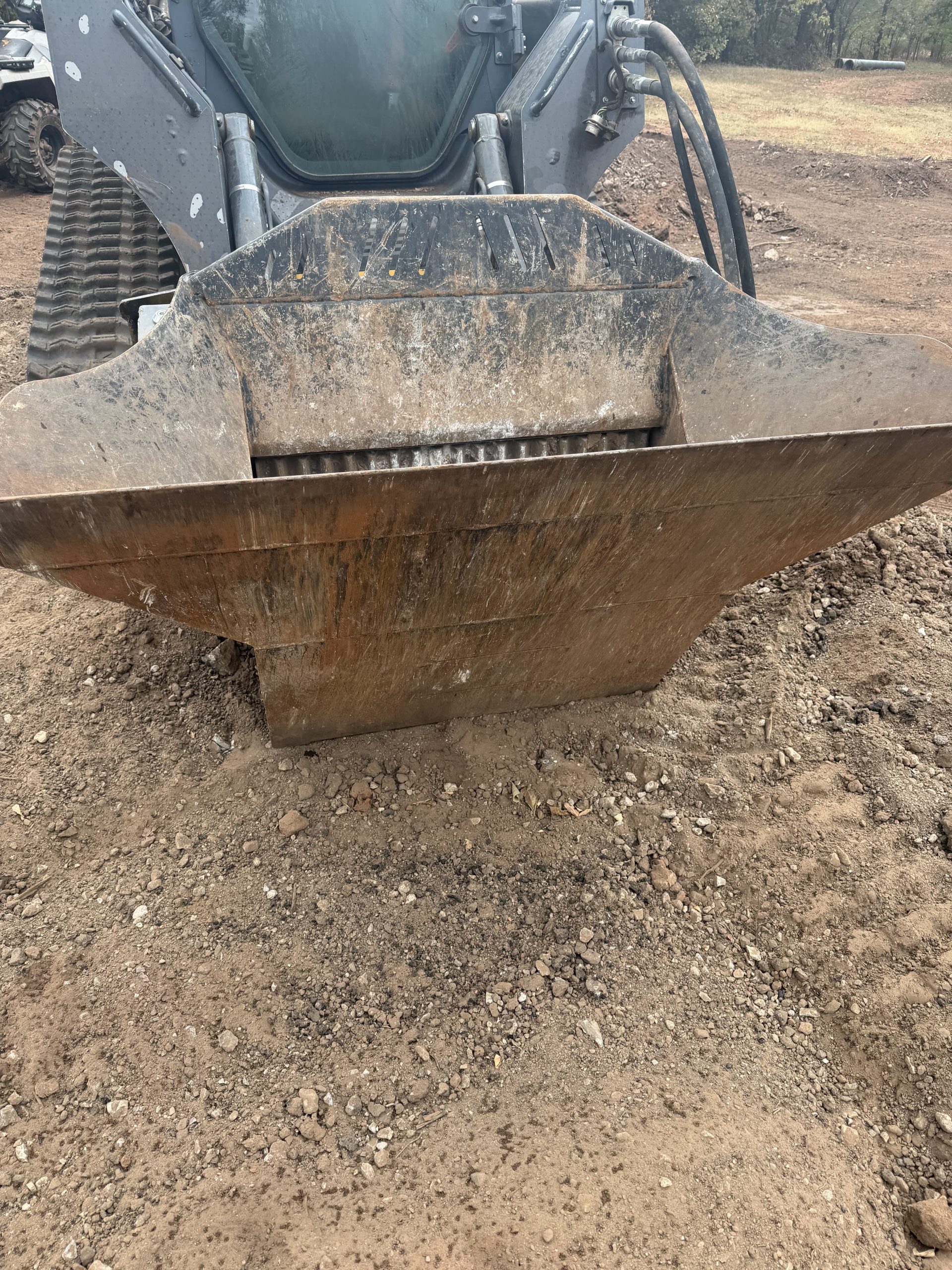 Skid Steer 325g - Image 7